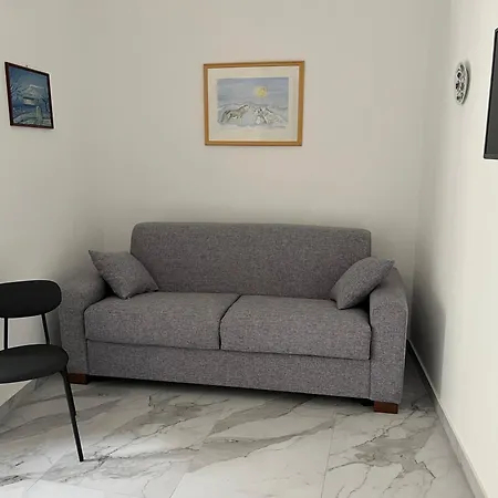 Stone House 1 度假居 *